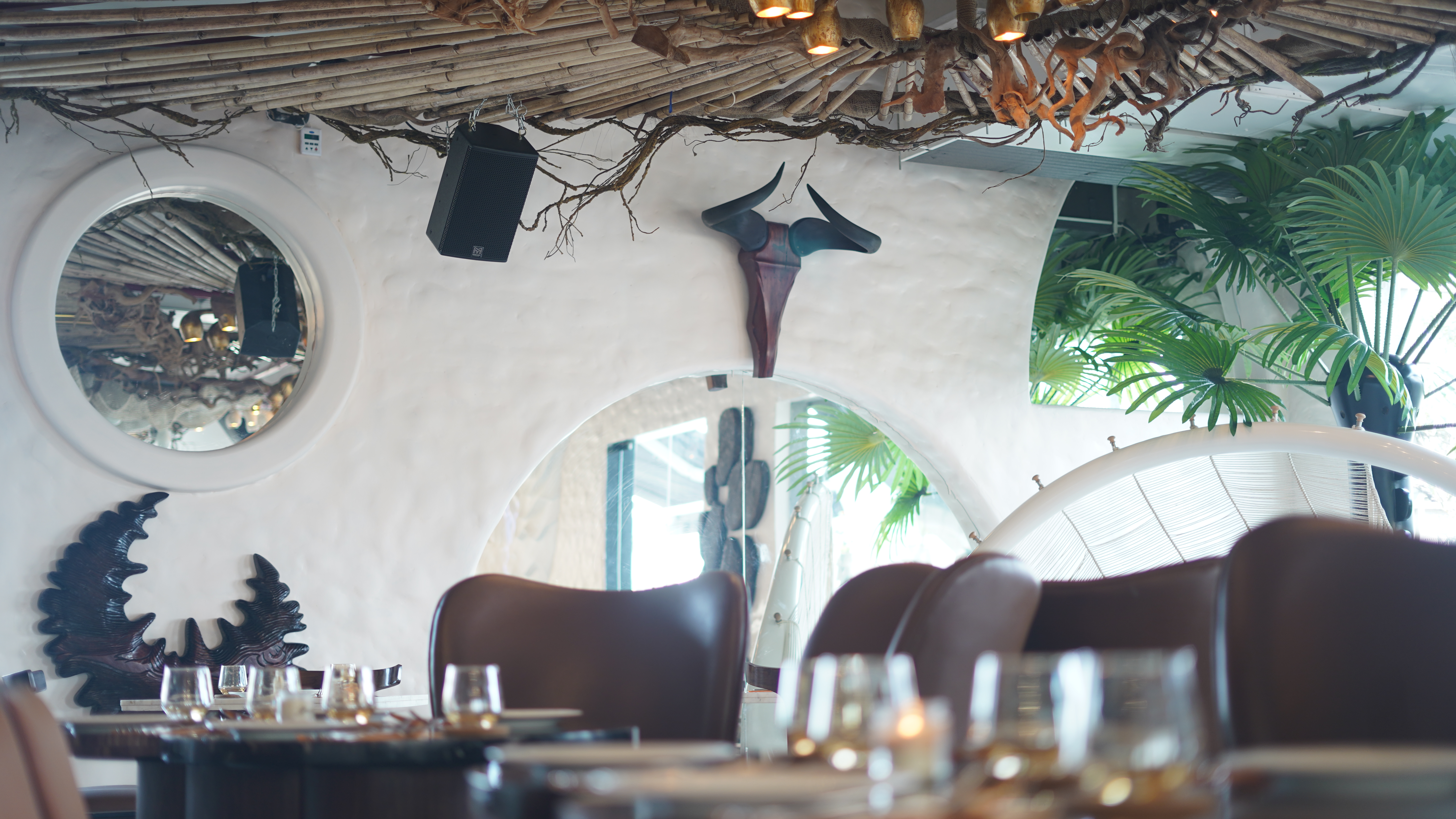 Auxible India integrate Audio visual system at Bougie rustic cafe