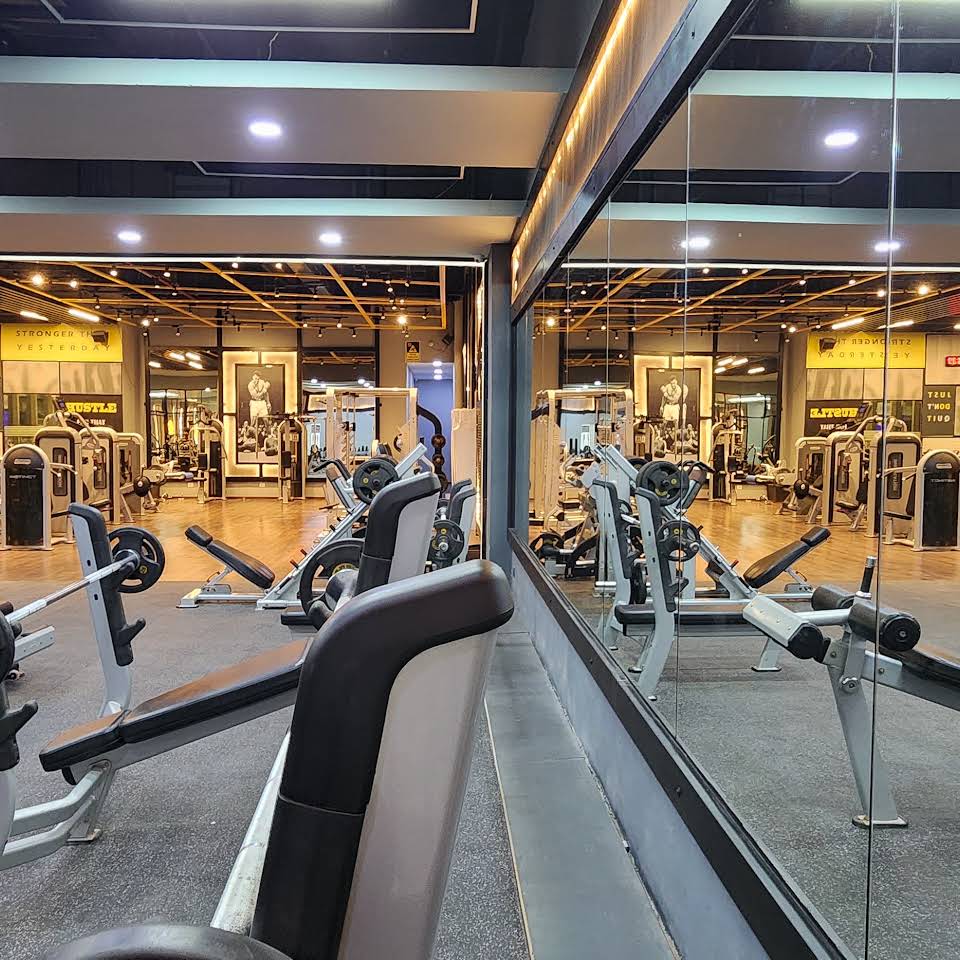 Gym room with audio visual solutions for leisure